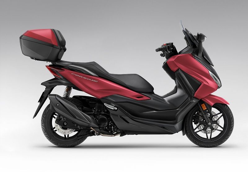 Honda Forza 350 (2026) Smart box - fotka 3 z 8