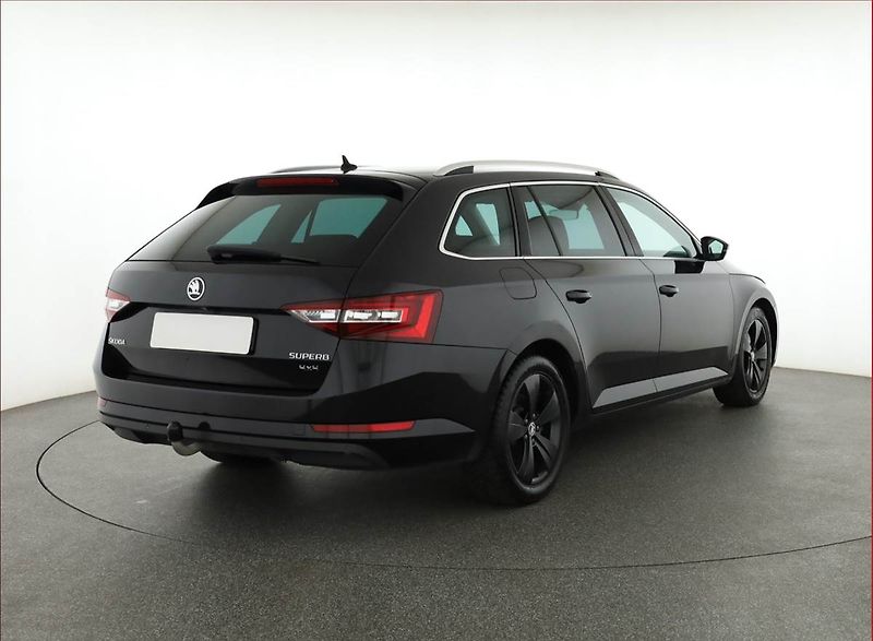 Škoda Superb (2016) 2.0 TDI 4x4, 4X4, Automat - fotka 5 z 16