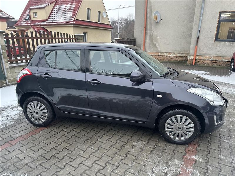Suzuki Swift 1,2 4x4 1.majitel - fotka 2 z 26