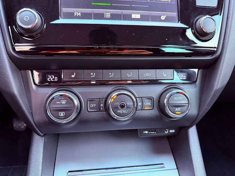 Škoda Octavia 2.0 TDi Style - fotka 21 z 26