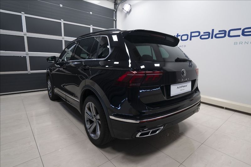 Volkswagen Tiguan 1,4 TSI DSG eHYBRID R-LINE ČR - fotka 6 z 46