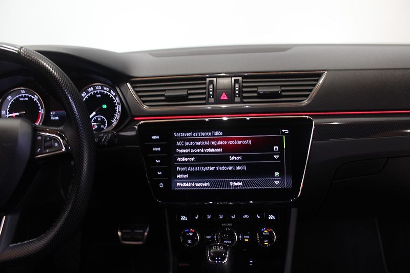 Škoda Superb (2017) 2.0TDI DSG Sport-Line Tažné - fotka 34 z 39