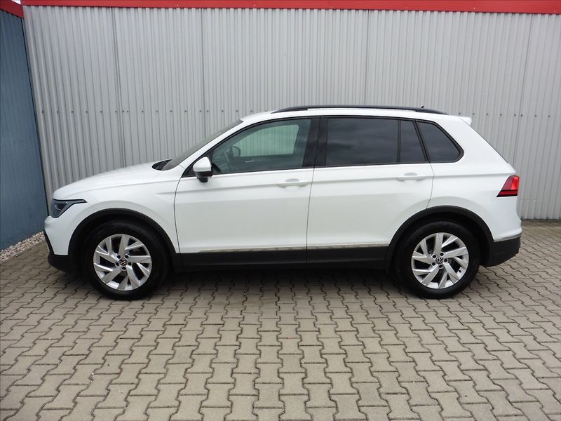 Volkswagen Tiguan 2,0 TDi Life DSG Navi - fotka 5 z 21