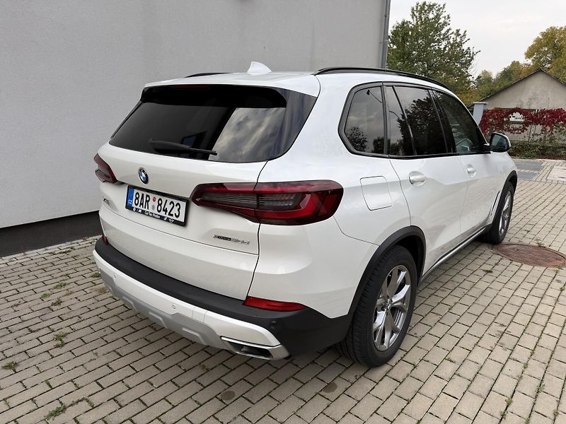 BMW X5 (2021) - fotka 5 z 27