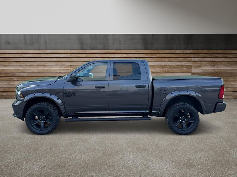 Dodge RAM (2022) +HEMI+CLASSIC+OFFROAD PAKET+ - fotka 6 z 19