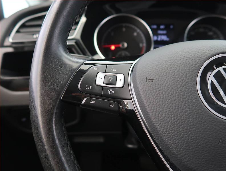 Volkswagen Touran (2022) Comfortline 2.0 TDI - fotka 16 z 20