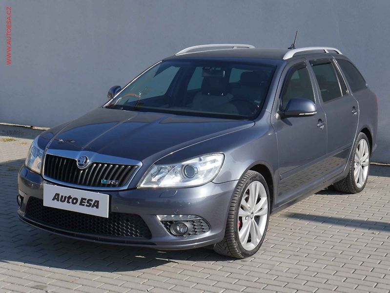 Škoda Octavia (2011) 2.0TSI, RS, DSG, navi - fotka 3 z 17