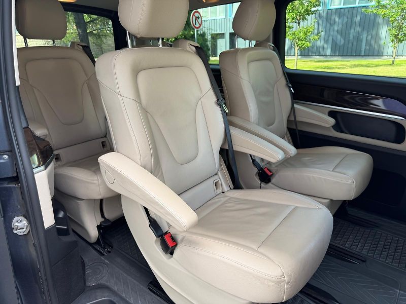 Mercedes-Benz Třídy V 250 D Avantgarde L 4matic - fotka 21 z 28