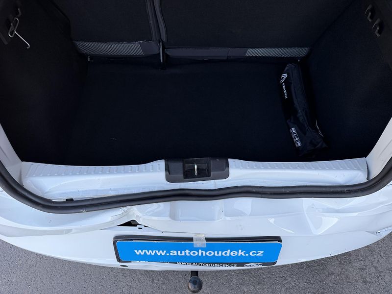 Dacia Sandero 1,0i 67kW LPG  - fotka 20 z 21