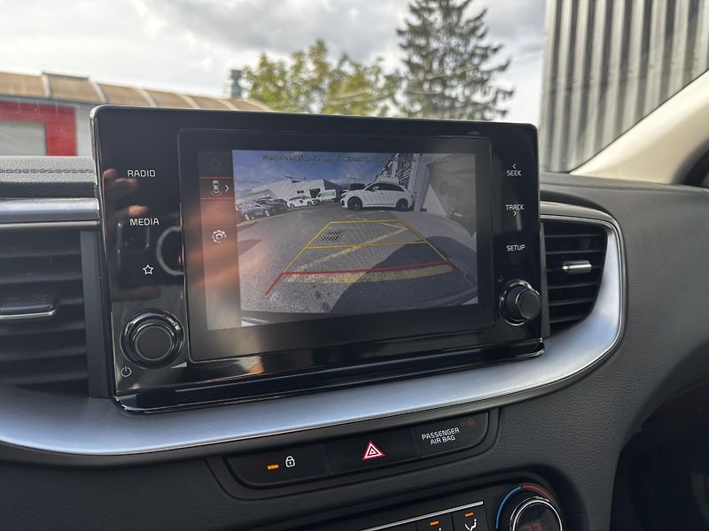 Kia Ceed (2023) SW Exclusive 1.5 T-GDI 118 kW - fotka 6 z 11