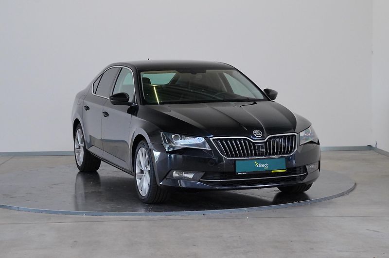 Škoda Superb - fotka 8 z 29