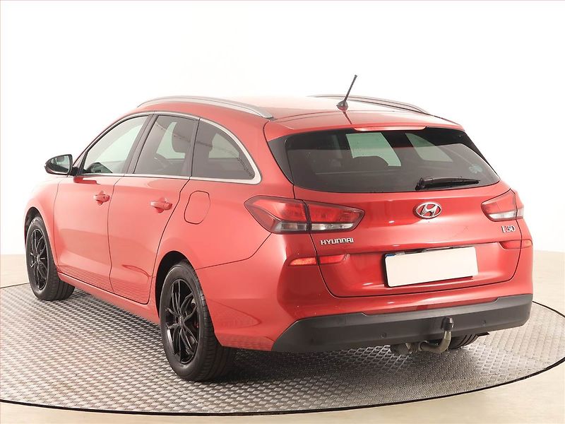 Hyundai i30 (2018) 1.4 CVVT, Serv.kniha, Tempomat - fotka 4 z 18