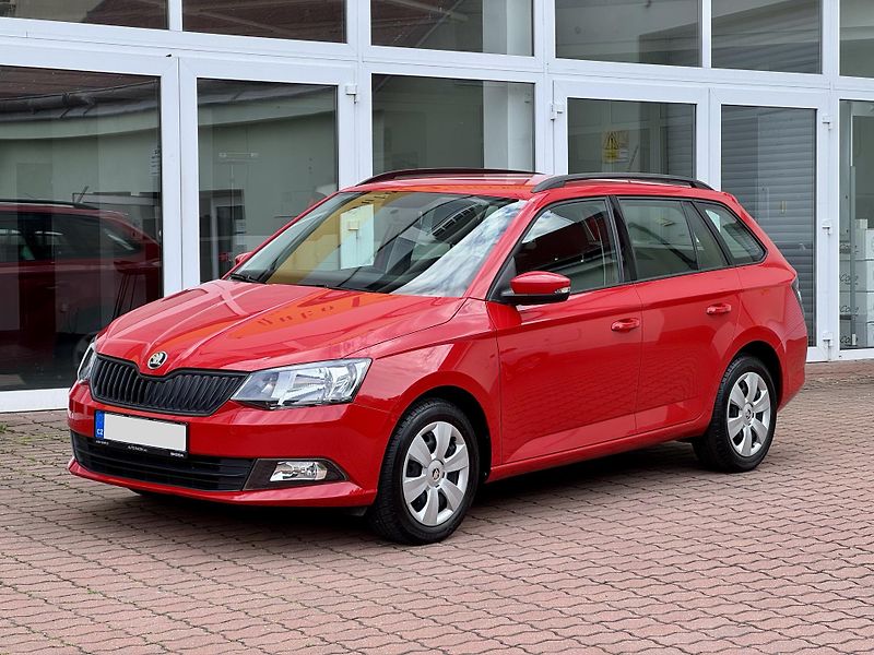 Škoda Fabia (2017) Combi 1.2TSI - fotka 2 z 22