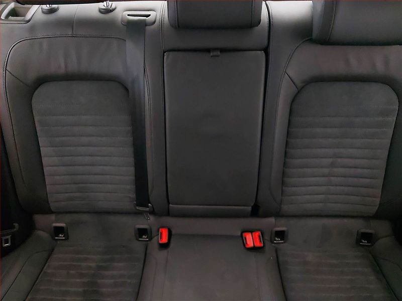 Volkswagen Passat (2017) Highline 2.0 TDI, Kůže, Navi - fotka 10 z 17