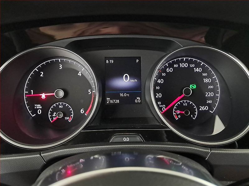 Volkswagen Touran (2021) R-Line 2.0 TDI, Automat - fotka 11 z 19