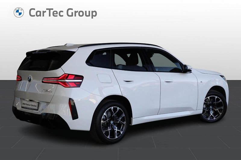 BMW X3 xDrive 40d - fotka 6 z 30