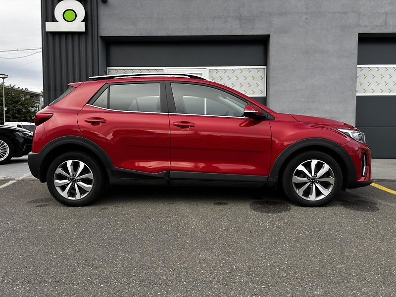 Kia Stonic (2023)  Exclusive 1.0 T-GDI - fotka 2 z 13