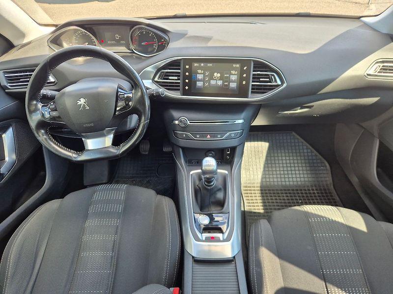 Peugeot 308 1.6HDi 88kW, odpočet DPH - fotka 12 z 25