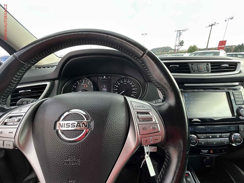 Nissan Qashqai (2014) 1.2 DiG-T, AC, park. kamera - fotka 20 z 20