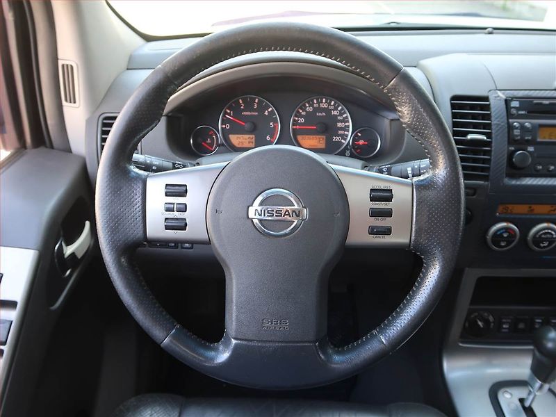 Nissan Pathfinder (2006) 2.5 dCi , 4X4, Automat - fotka 17 z 21