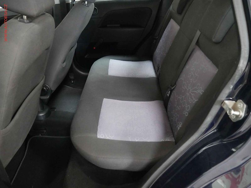 Ford Fiesta (2006) 1.4i, ČR, AC, TZ - fotka 10 z 14