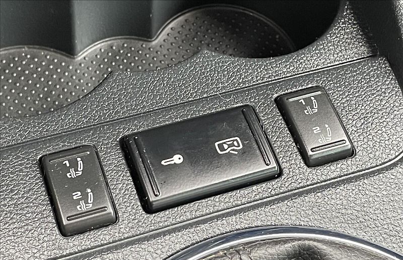 Škoda Roomster 1,2 TSi,77kW,serv.kn. - fotka 23 z 23