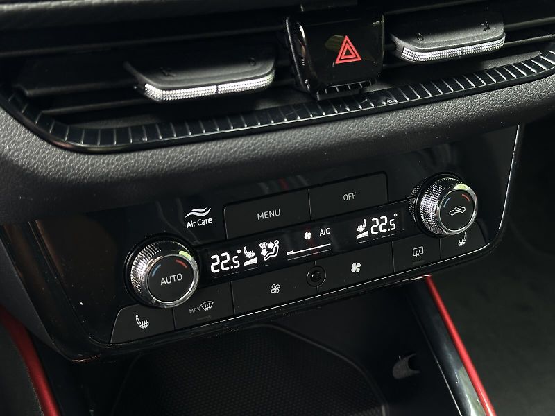 Škoda Fabia 1.0TSi Monte Carlo 116PS V.Coc - fotka 20 z 36