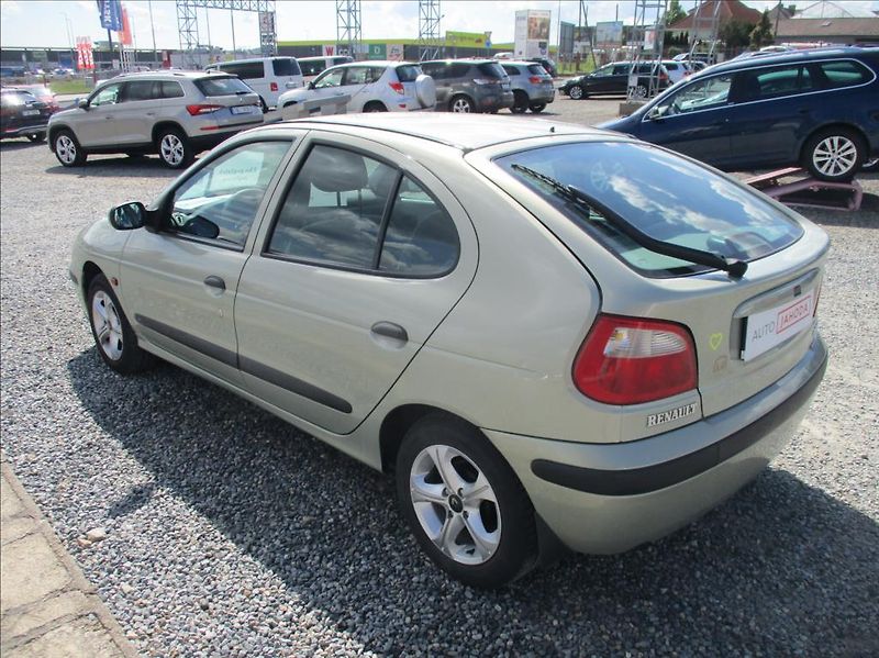 Renault Mégane 1,4 i, klima, serv. kniha, - fotka 7 z 32