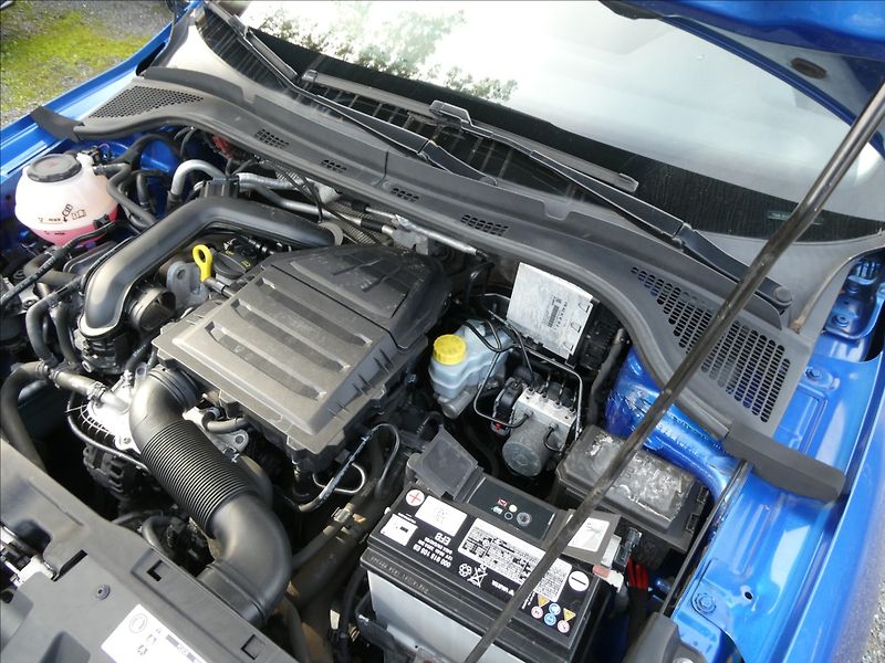 Škoda Fabia 1,0 TSi 81kW STYLE,ČR,navigace - fotka 38 z 39