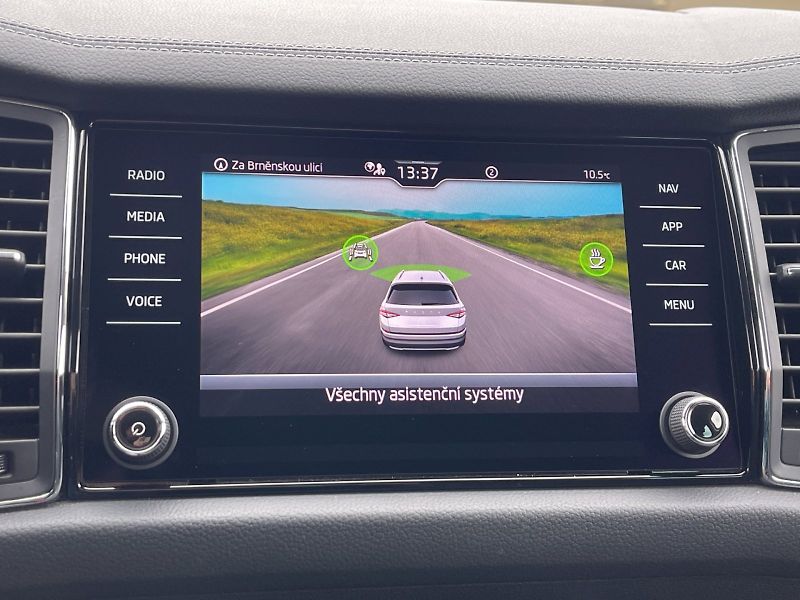 Škoda Kodiaq (2023) 2.0 TDI 147 kW 4x4 Style Plus - fotka 14 z 34