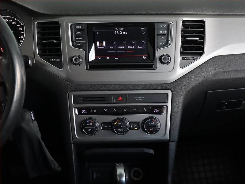 Volkswagen Golf Sportsvan (2014) 1.6 TDI, Automat, Serv.kniha - fotka 12 z 21