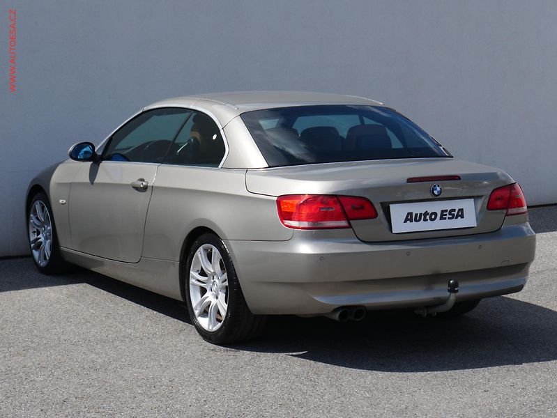 BMW Řada 3 (2008) 3.0d 325d, AC, TZ, xenon - fotka 4 z 22