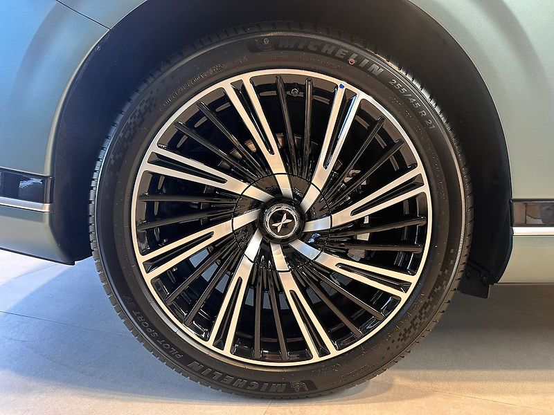Xpeng G9 (2026) AWD Performance (dodání 10/26) - fotka 10 z 11