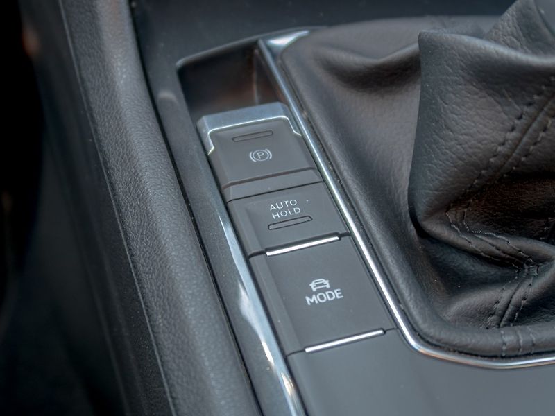 Volkswagen Tiguan (2021) 2.0TDI 110KW NAVI – LED - fotka 29 z 50