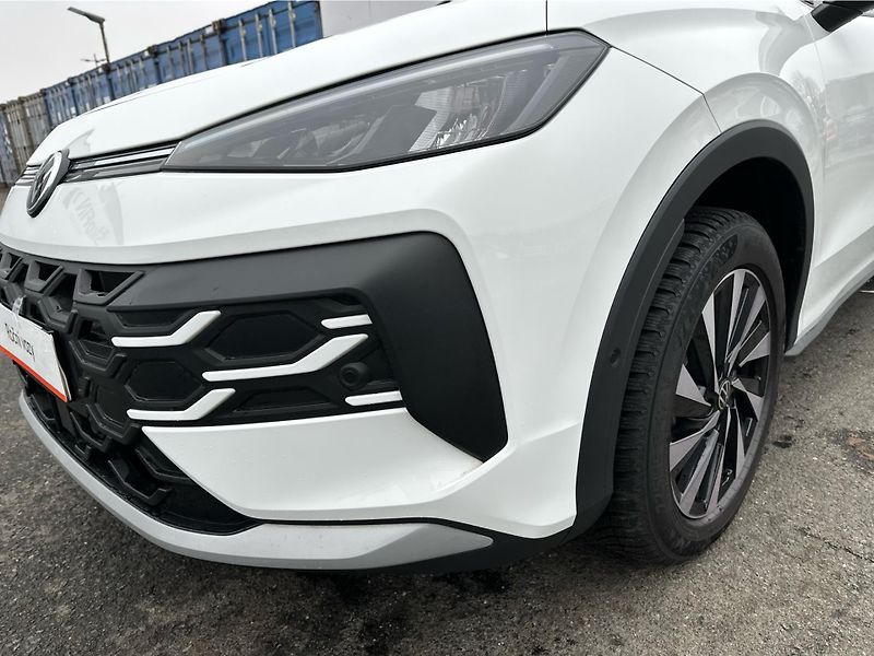 Volkswagen T-Roc (2025) Life 1,5 eTSI 85 kW 7DSG - fotka 13 z 22