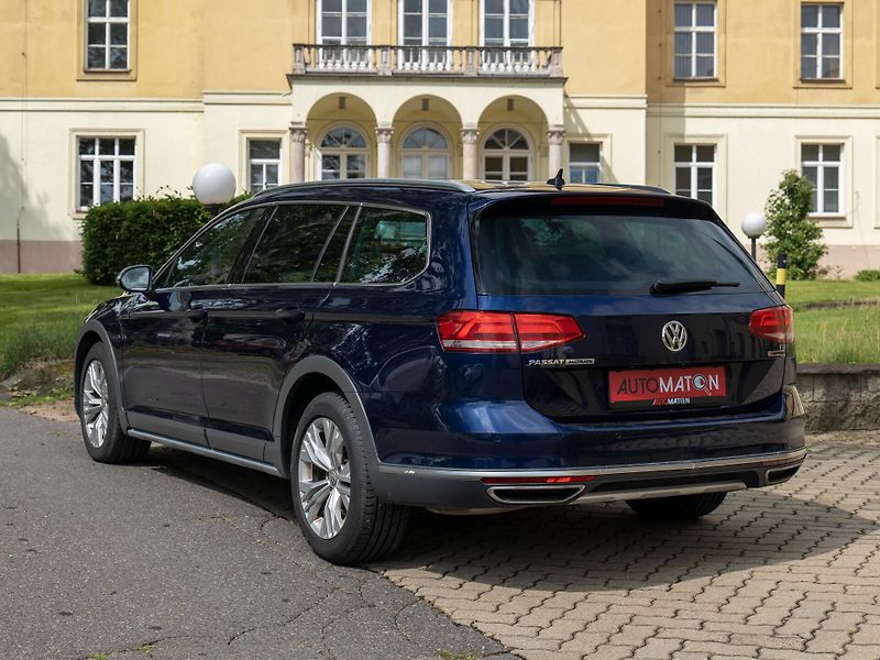 Volkswagen Passat 162kW Alltrack DCC NezTop 360 - fotka 8 z 42