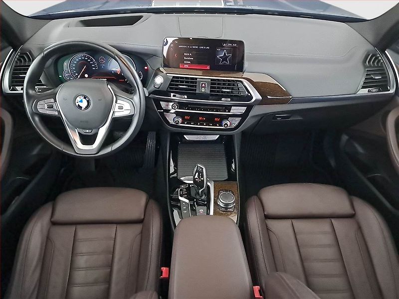 BMW X3 (2018) Luxury line xDrive25d - fotka 8 z 19