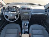 Škoda Octavia (2008) 2.0 TDi, ČR, Elegance, TZ - náhled 8