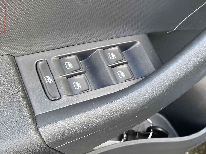 Škoda Rapid (2015) 1.2 TSi, Monte Carlo, xenon - fotka 11 z 17
