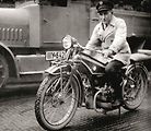První motocykl od BMW se jmenoval R 32.