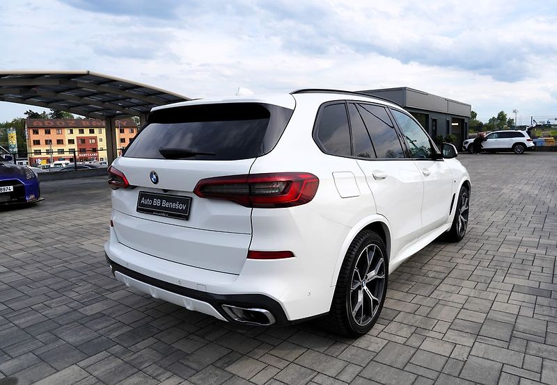 BMW X5 30d xDrive, Mpaket/21/Led - fotka 6 z 42