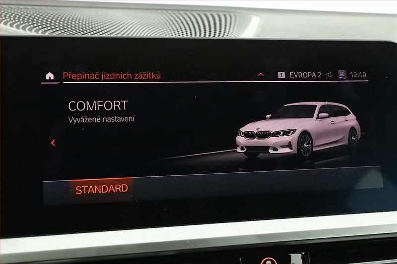 BMW Řada 3 (2020) 320 i - fotka 11 z 19