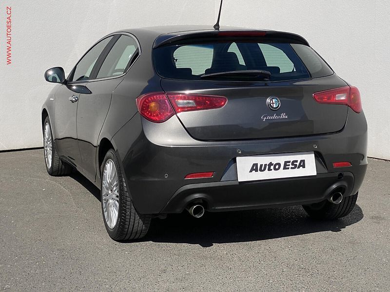 Alfa Romeo Giulietta (2013) 2.0 JTD, AC, tempo, park - fotka 6 z 16