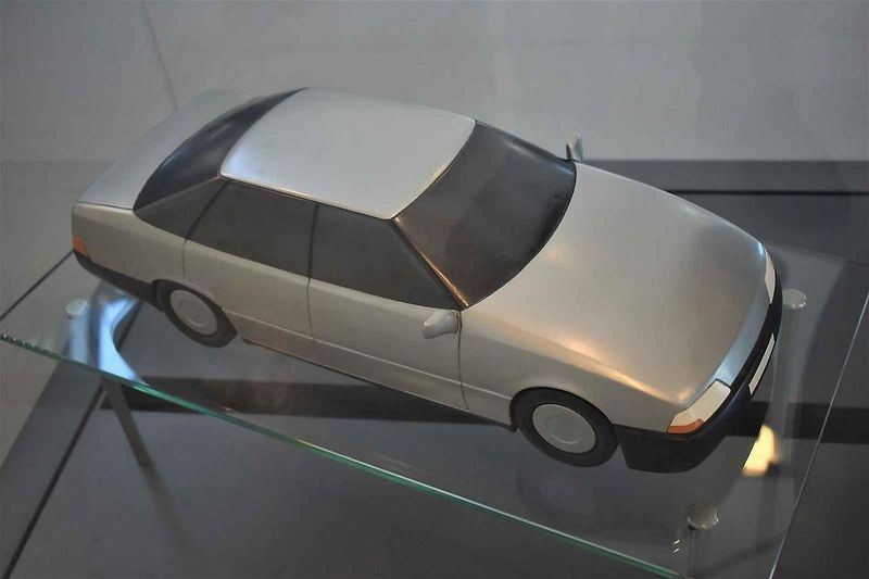 Sanitní Tatra 603A