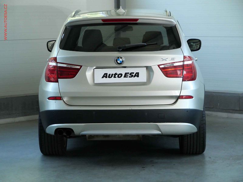 BMW X3 (2012) 3.0d xDrive 30d, 2.maj,ČR - fotka 5 z 24
