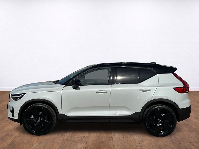 Volvo XC40 (2026) ULTRA B4, 360°, PIXEL LED - fotka 9 z 31
