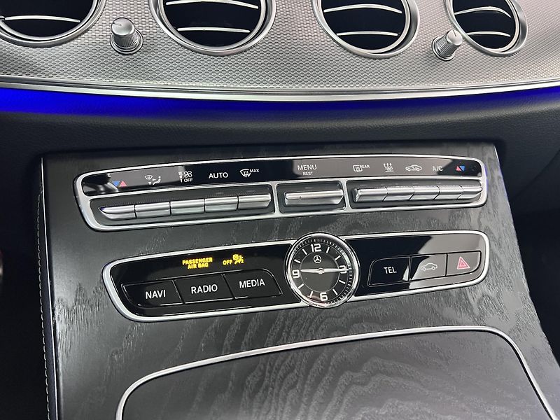 Mercedes-Benz Třídy E E 450, 270 kW, 4Matic, AMG - fotka 50 z 50