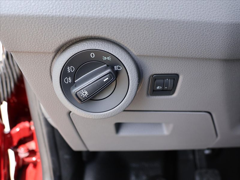 Volkswagen Transporter 2,0 TDI Long 6-Míst CZ DPH - fotka 14 z 25