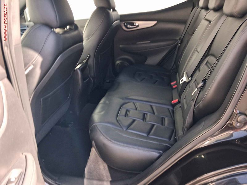Nissan Qashqai (2017) 1.2 DiG-T, Tekna, +kola - fotka 10 z 21