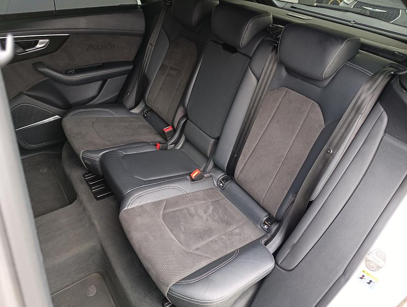 Audi Q8 50TDI S-LINE NIGHT ČR DPH - fotka 16 z 36
